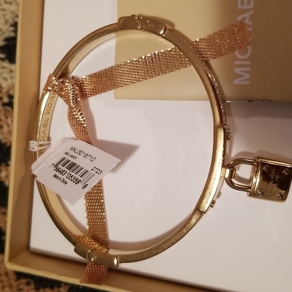 Michael Kors Lockett Bracelet - Picture 6 of 6